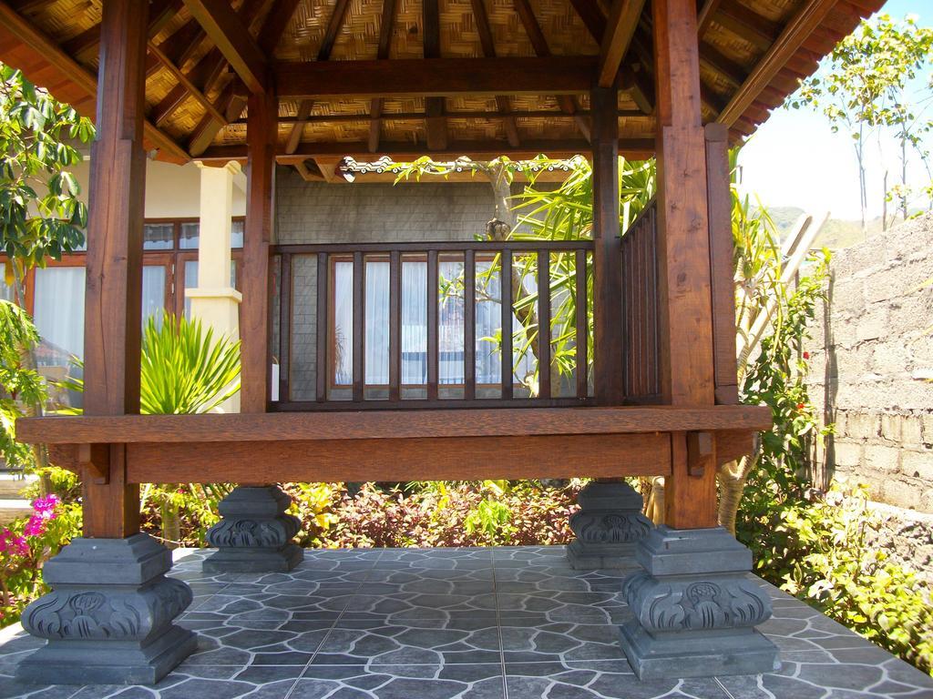 Putra'Lebah Amed Guest House Eksteriør bilde