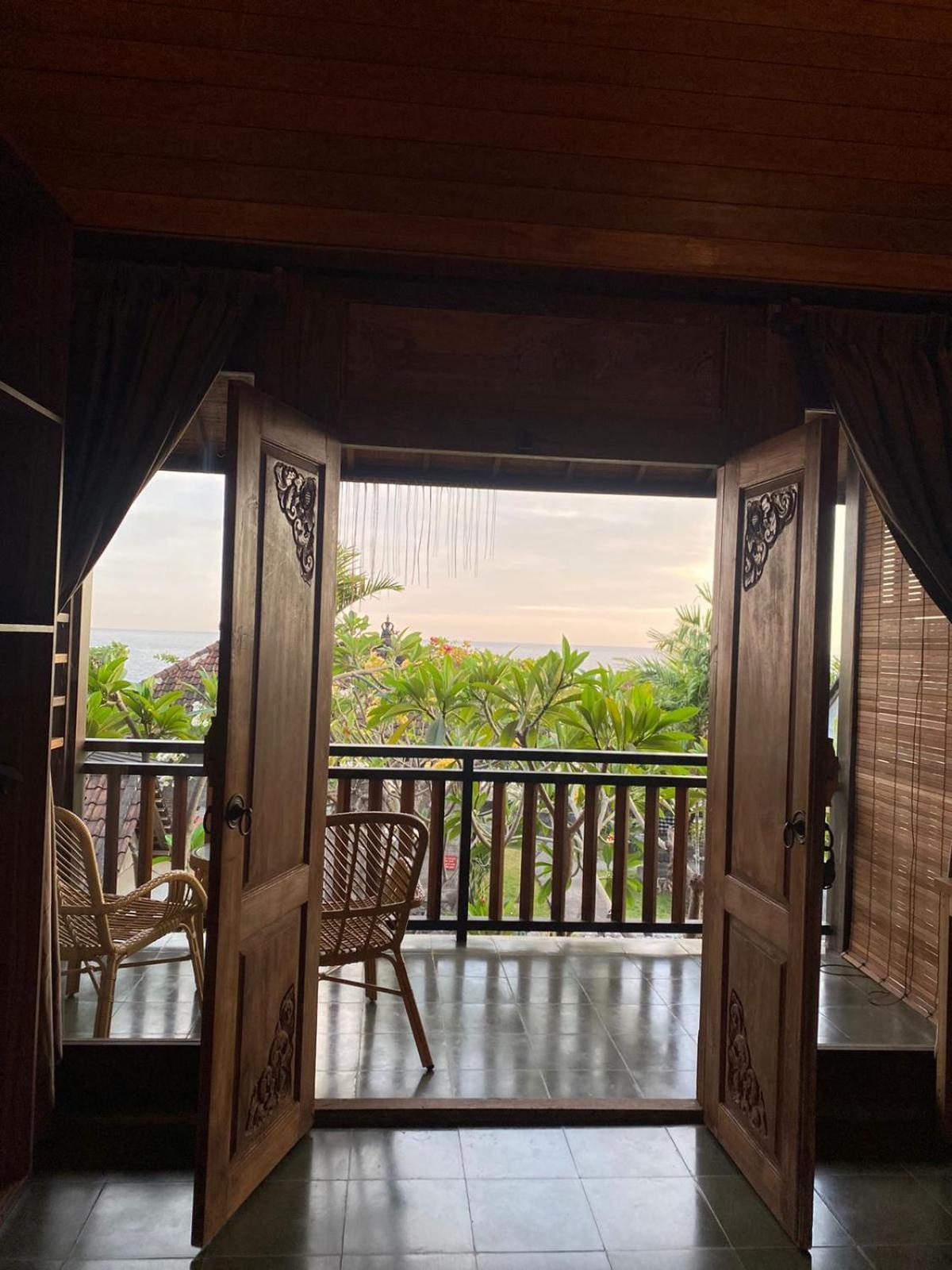 Putra'Lebah Amed Guest House Eksteriør bilde