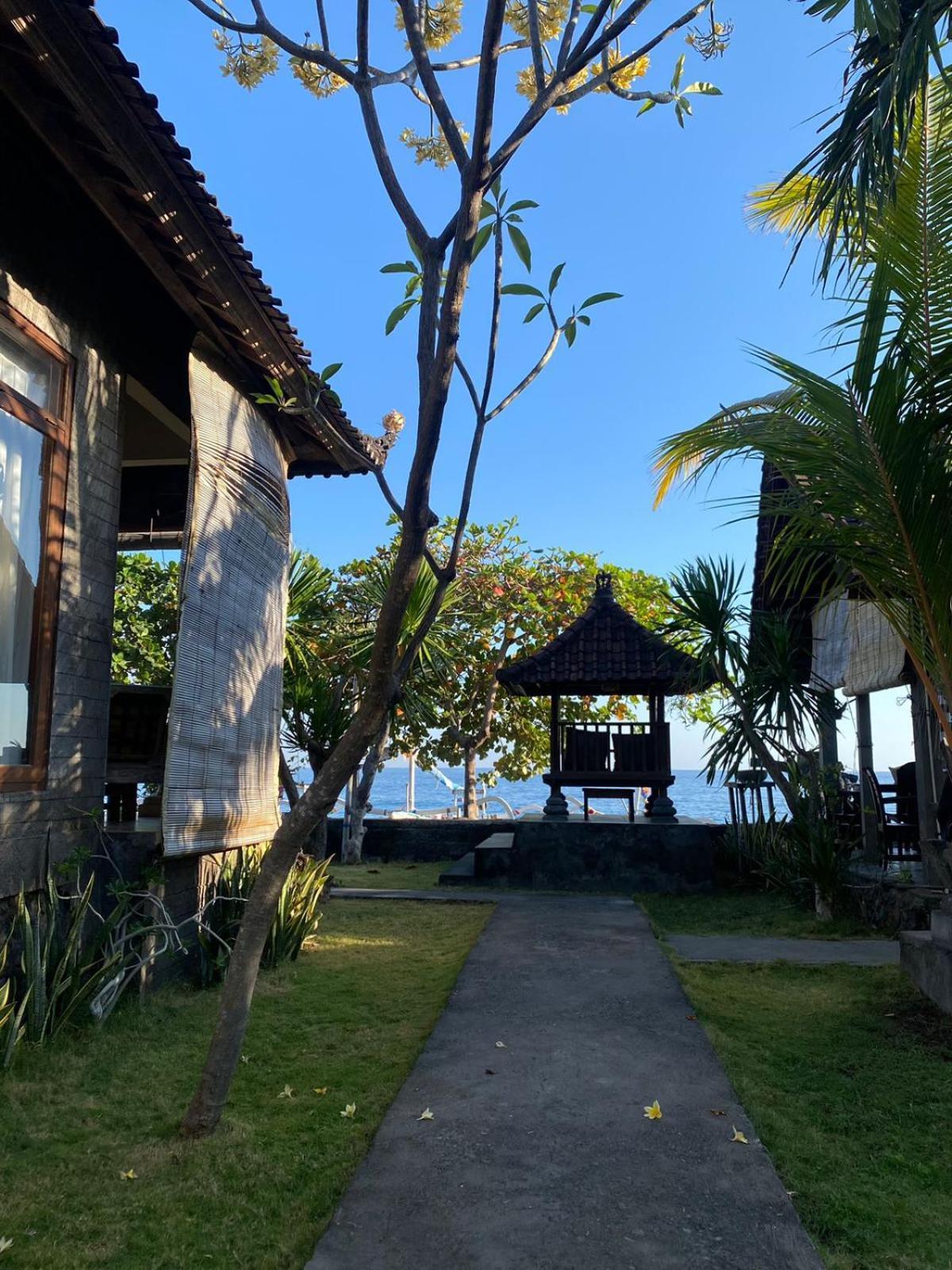 Putra'Lebah Amed Guest House Eksteriør bilde