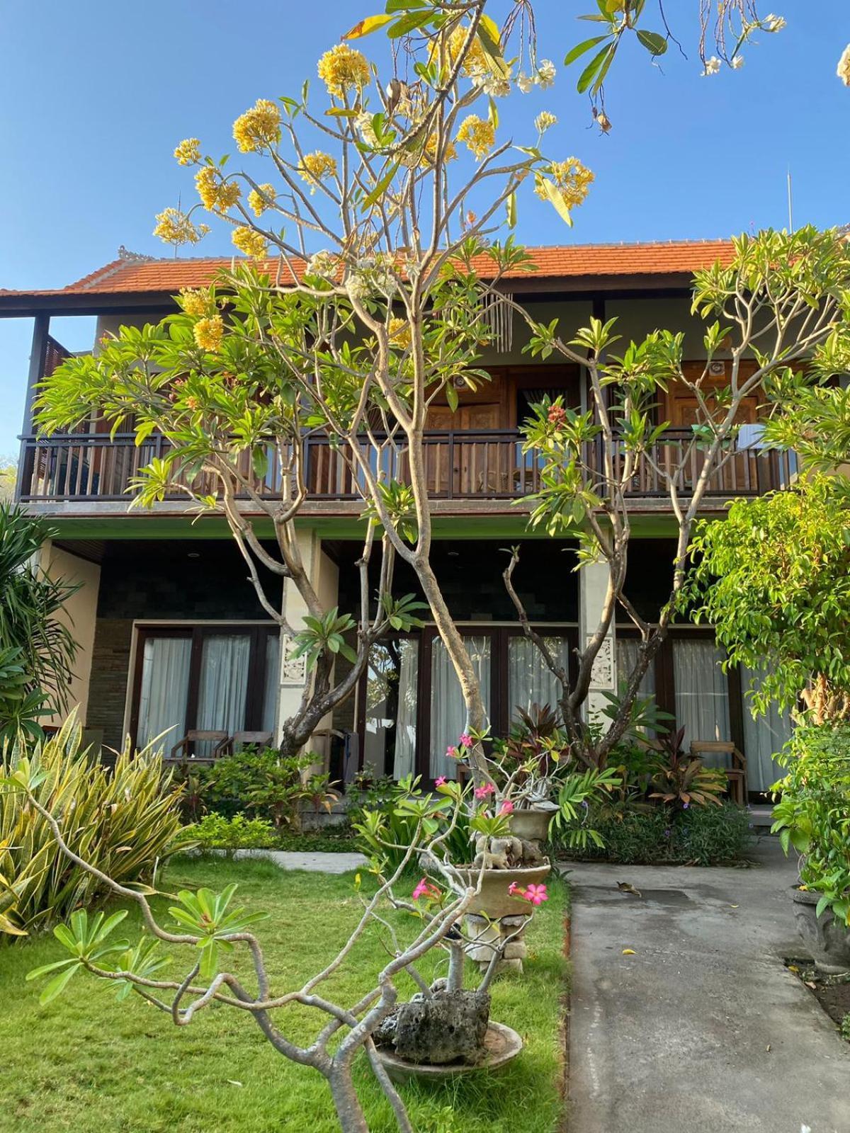 Putra'Lebah Amed Guest House Eksteriør bilde