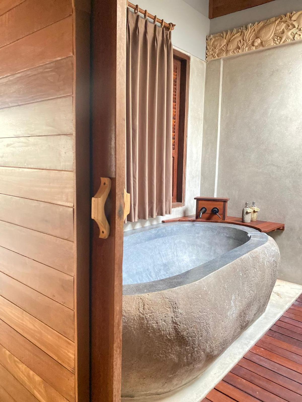 Putra'Lebah Amed Guest House Eksteriør bilde