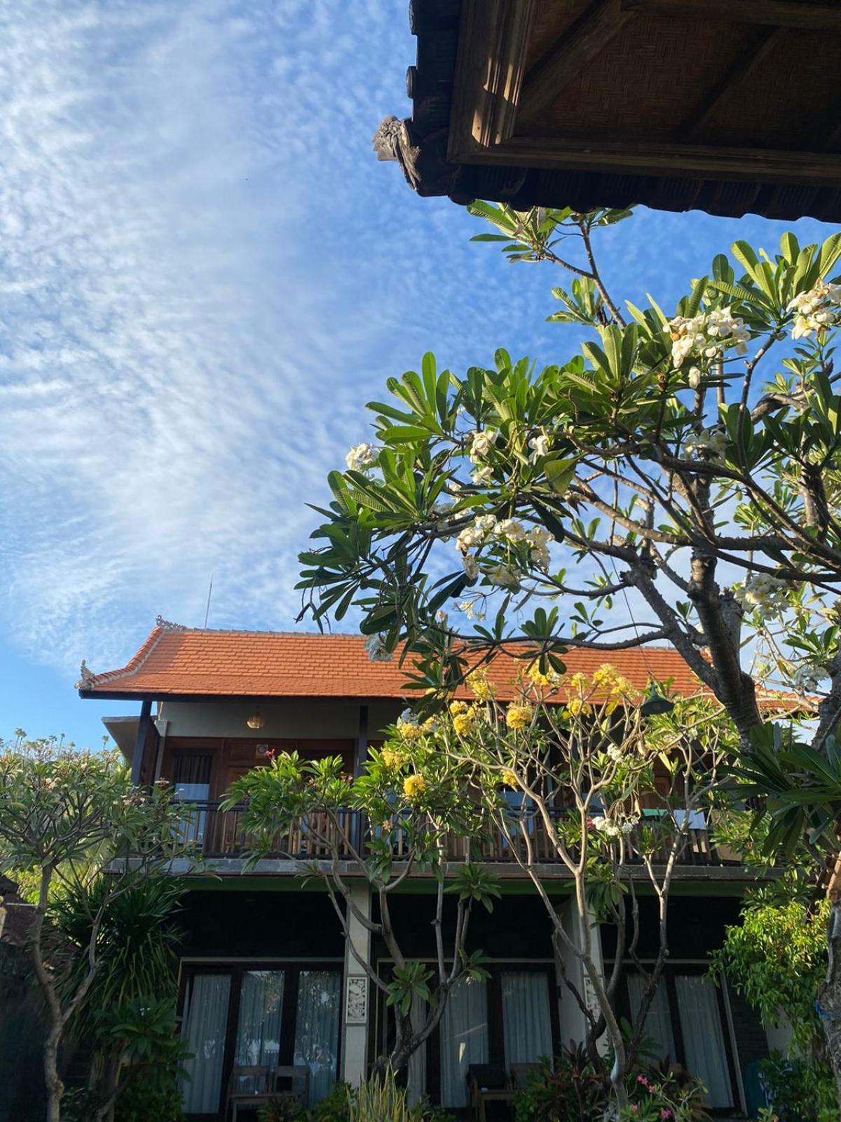 Putra'Lebah Amed Guest House Eksteriør bilde