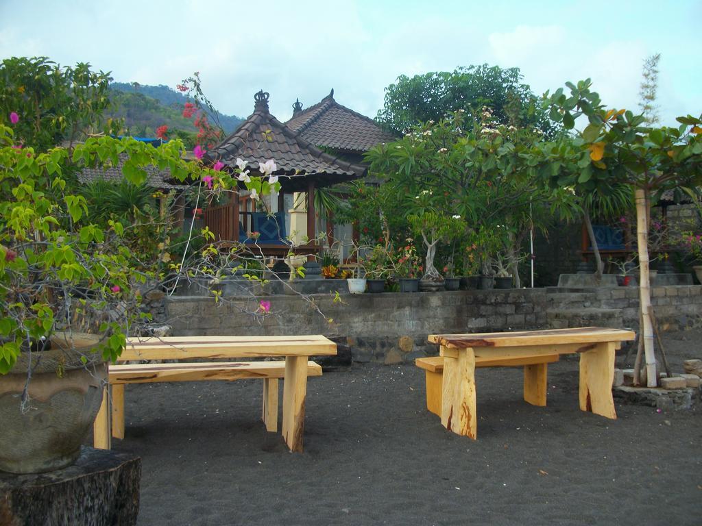Putra'Lebah Amed Guest House Rom bilde