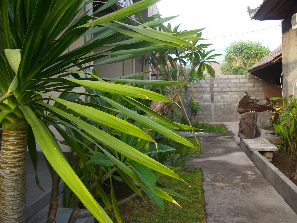 Putra'Lebah Amed Guest House Eksteriør bilde