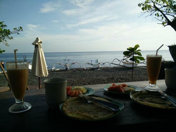 Putra'Lebah Amed Guest House Eksteriør bilde